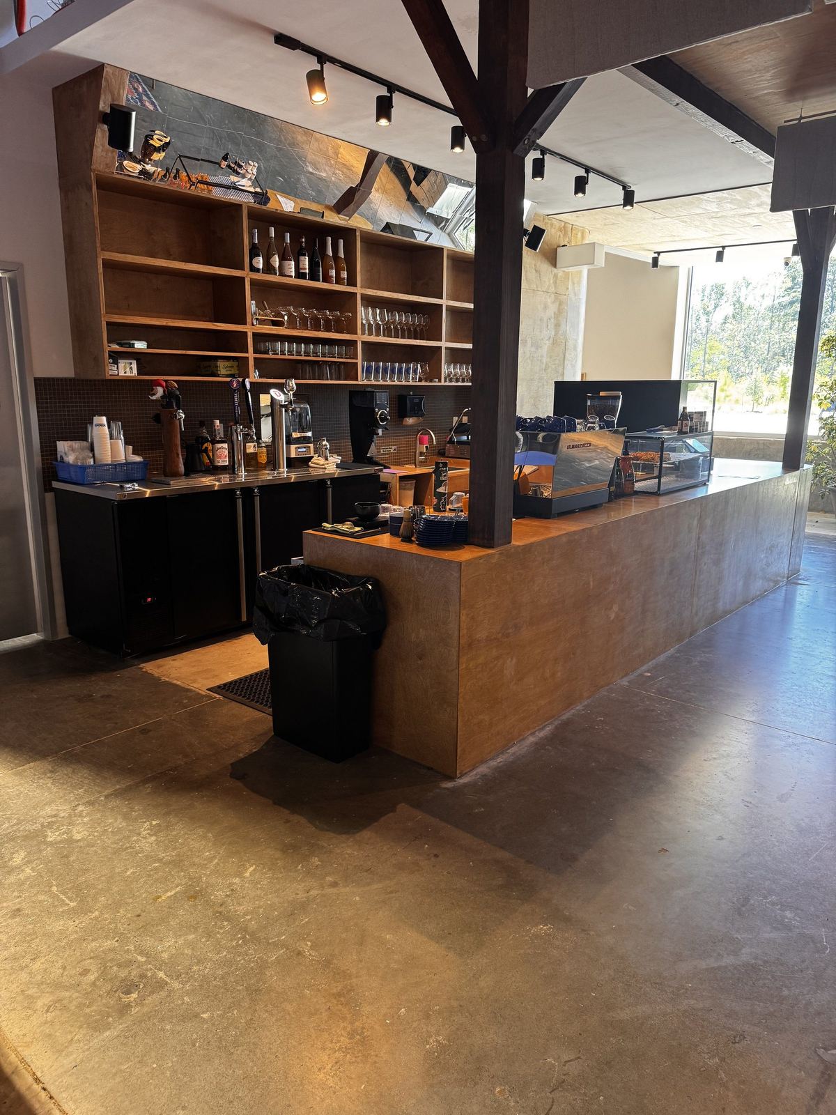 The coffee bar at Lobb's Padel